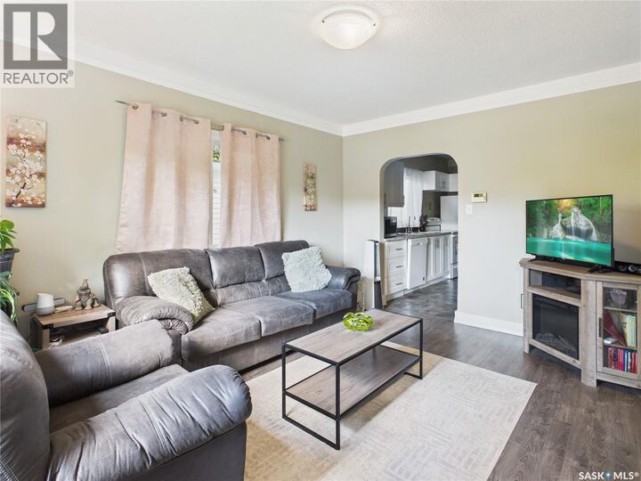 Property Photo:  530 7th Street E  SK S6V 0S5 