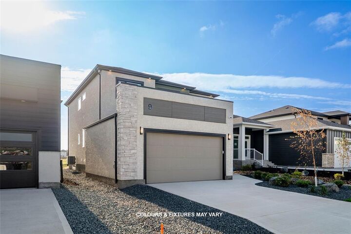 Property Photo: 190 Woodland Way MB R4A 0E7