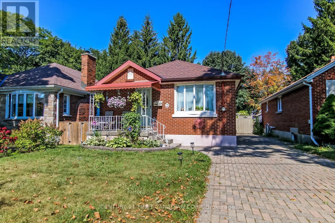 Property Photo: 1290 Langmuir Avenue ON N5W 2G3
