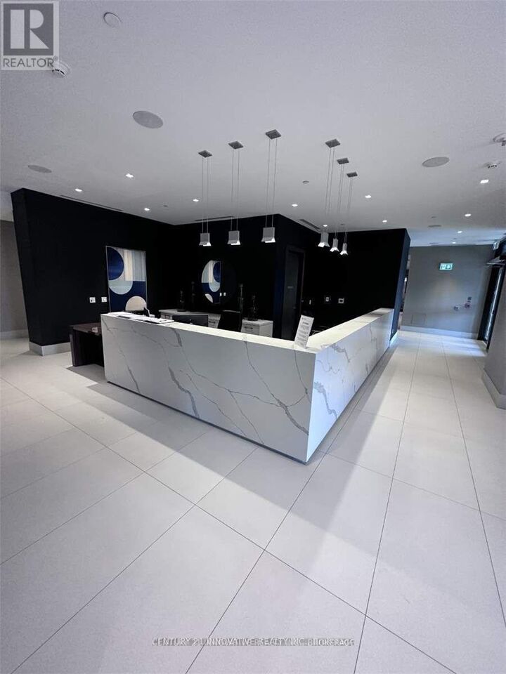 Property Photo:  2550 Simcoe Street North 709  ON L1L 0R5 