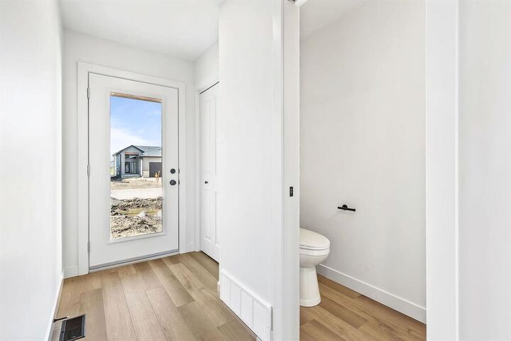 Property Photo:  60 Kootenay Way  MB R5G 2Y1 