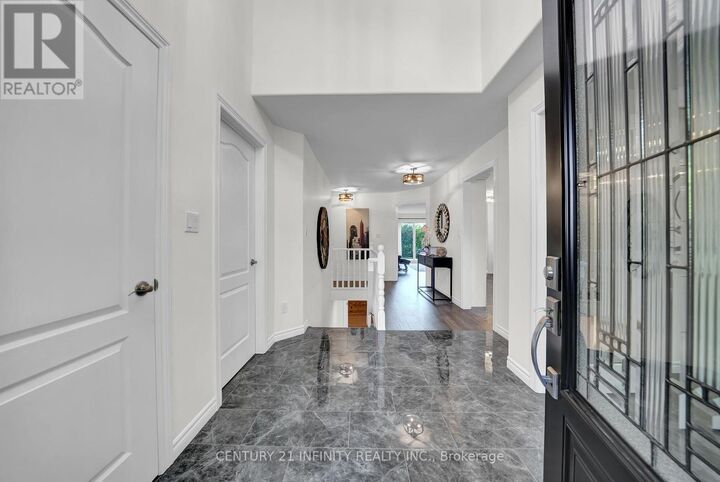 Property Photo: 16 Lori Boulevard ON K9V 6B6