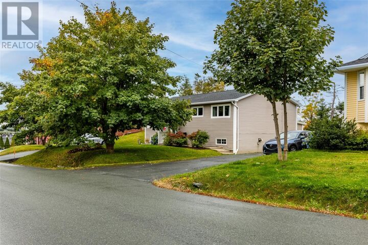 Property Photo:  11 Irving Drive  NL A1L 1R9 