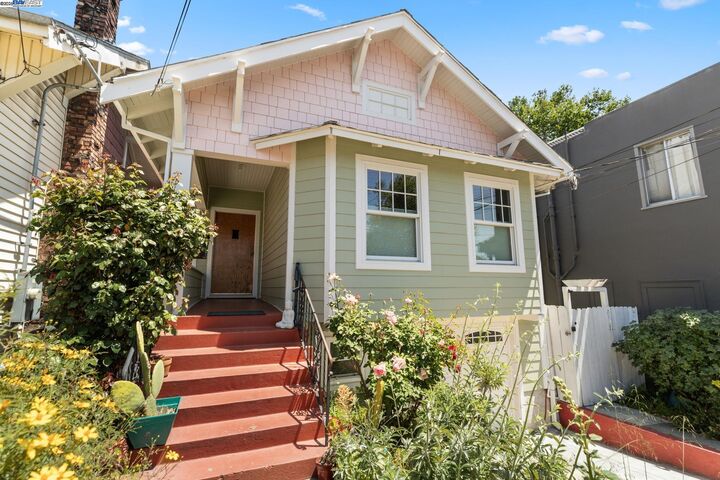 Property Photo: 1034 21st St CA 94606