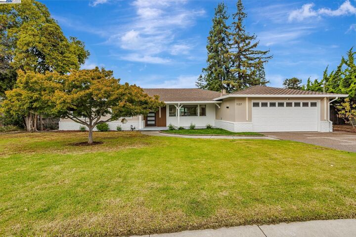 Property Photo: 1137 Farragut Dr CA 94539