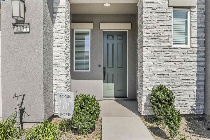 Property Photo:  2178 Al Fonseca Ln  CA 95337 
