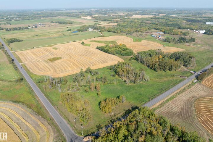 Range Road 231 Township Road 510  Rural Strathcona County AB T8B 1K5 photo