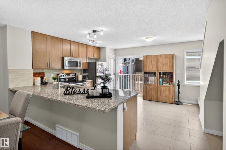 1140 Chappelle Boulevard SW 20  Edmonton AB T6W 2Z3 photo