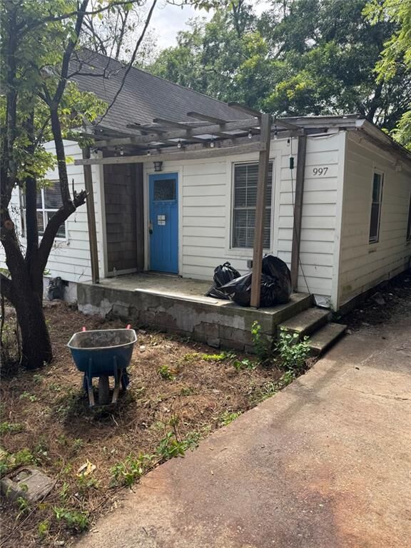 Property Photo: 997 Ira Street SW GA 30310