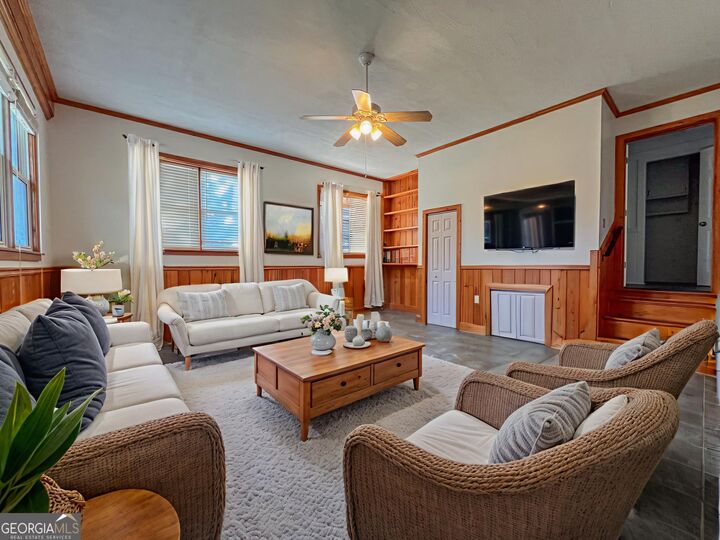 Property Photo:  404 Eastwood Drive  GA 31021 