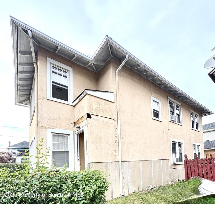 Property Photo: 1701/1703 Greenridge Street PA 18509
