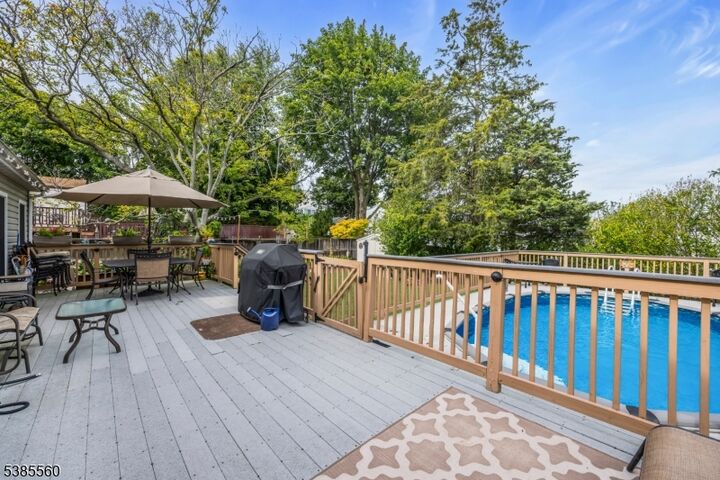 Property Photo: 18 Mountainview Dr NJ 07013