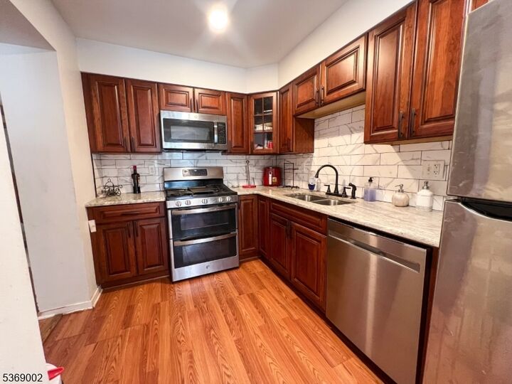 Property Photo:  522 W Valley View Ave  NJ 07840 