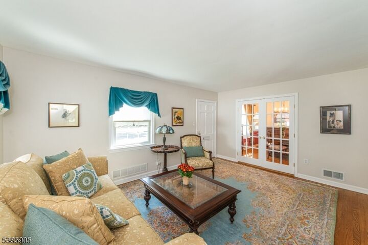 Property Photo:  175 Knollwood Ter  NJ 07012 