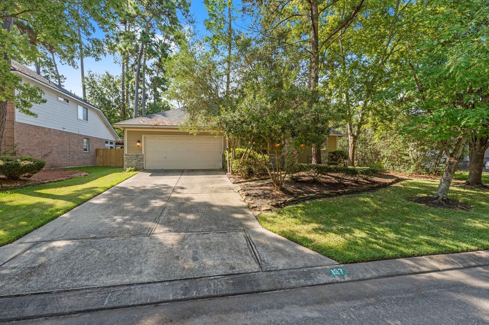Property Photo: 167 N Whistlers Bend Circle TX 77384