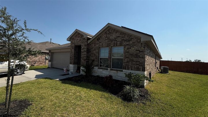 Property Photo: 5102 Moonlit Garden Lane TX 77449