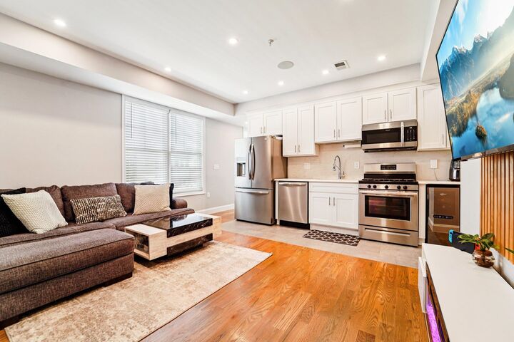Property Photo:  16 Troy St 201  NJ 07307 