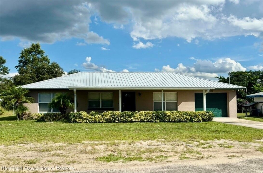 Property Photo:  251 Pershing Avenue  FL 33852 