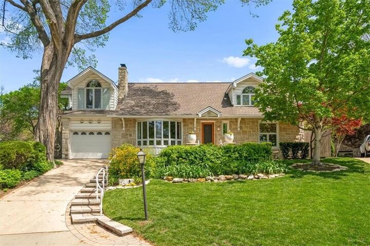 5401 Windsor Lane  Fairway KS 66205 photo