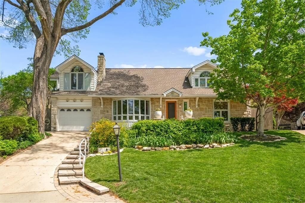 Property Photo:  5401 Windsor Lane  KS 66205 