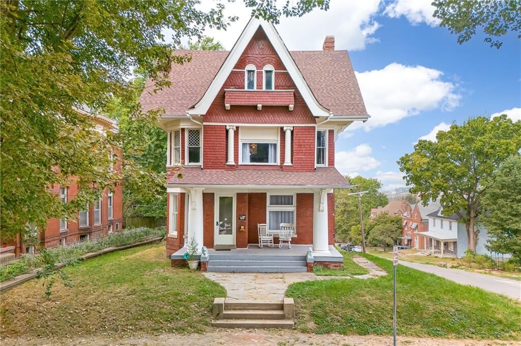 Property Photo:  104 S 15th Street  MO 64501 