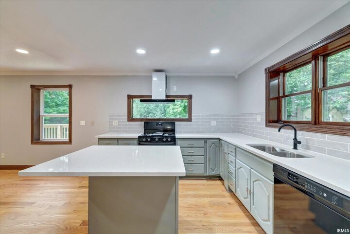 4975 E SR 46  Bloomington IN 47401 photo