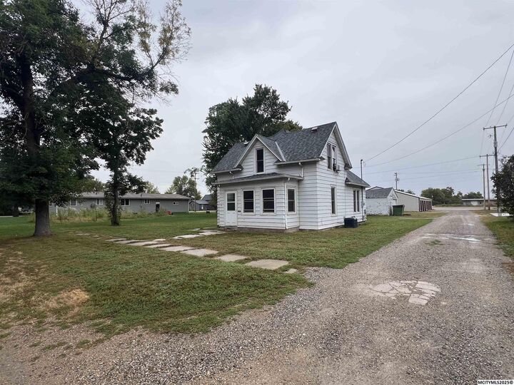 Property Photo:  95 14th St N  IA 50459 