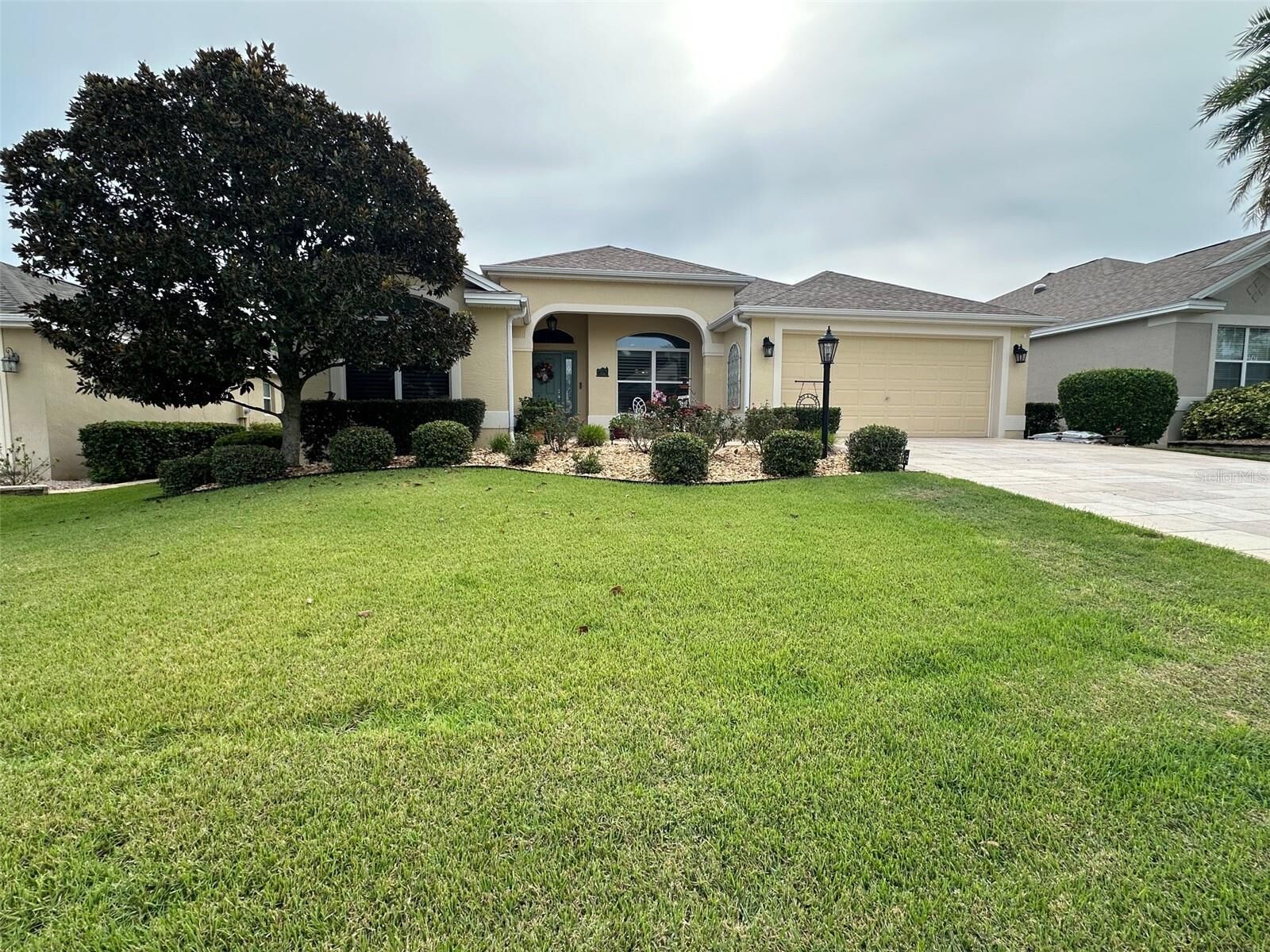 Property Photo:  2739 Midland Terrace  FL 32162 