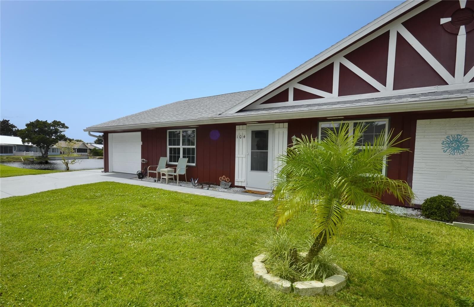 Property Photo:  104 Par Drive  FL 32168 
