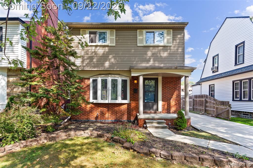 Property Photo:  354 Emmons Boulevard  MI 48192 2554 