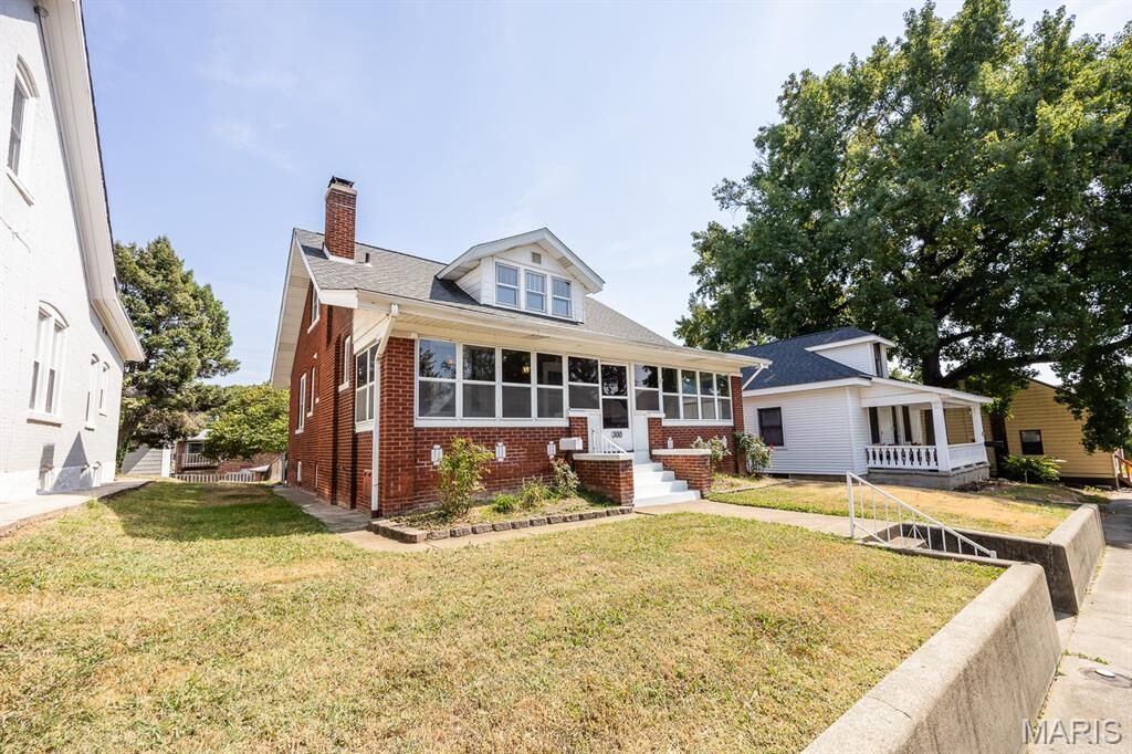 Property Photo:  300 S Jackson Street  IL 62220 