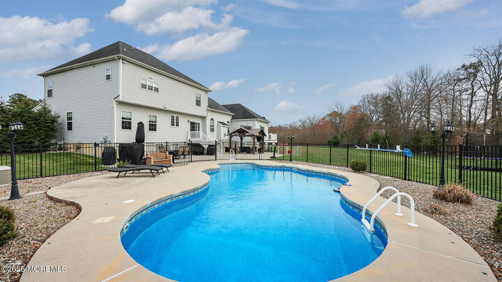 Property Photo:  10 Colliers Court  NJ 08527 