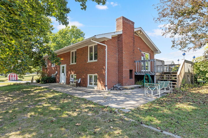 Property Photo:  403 W Somonauk Street  IL 60560 