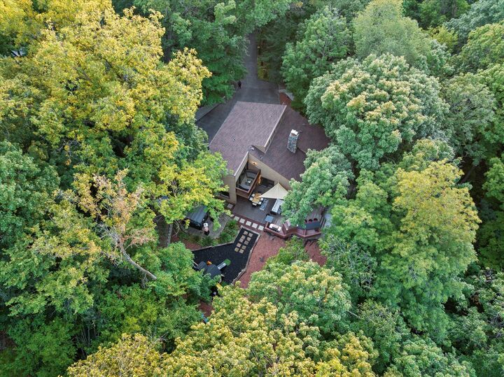 Property Photo:  11905 S Lakewood Avenue  IL 60464 