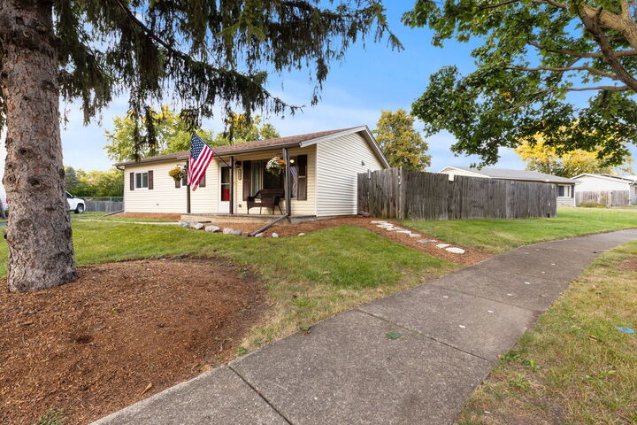 Property Photo:  233 Malibu Drive  IL 60440 