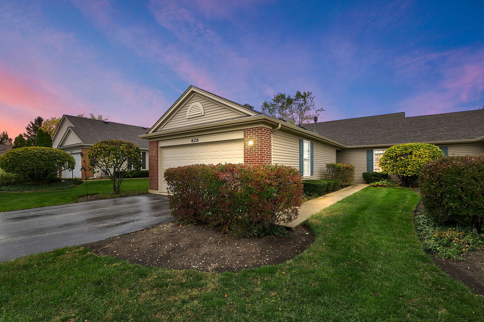 Property Photo:  626 S Curran Road  IL 60073