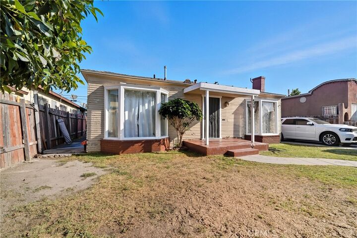 Property Photo: 409 W Cedar St CA 90220