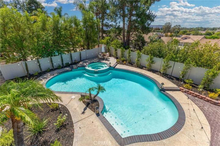 Property Photo: 42898 Calle Londe CA 92592