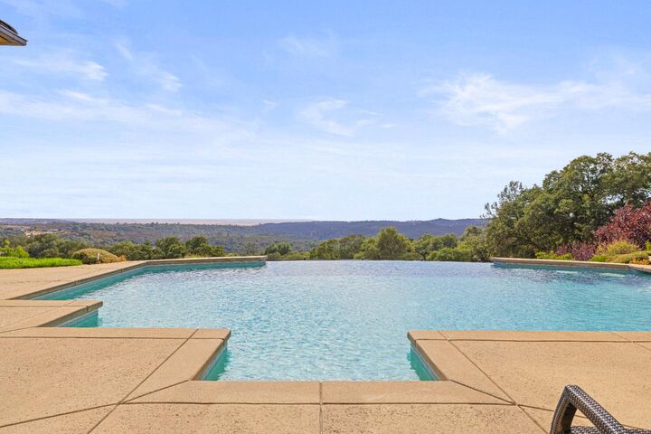 Property Photo: 4356 Barnett Ranch Road CA 95682