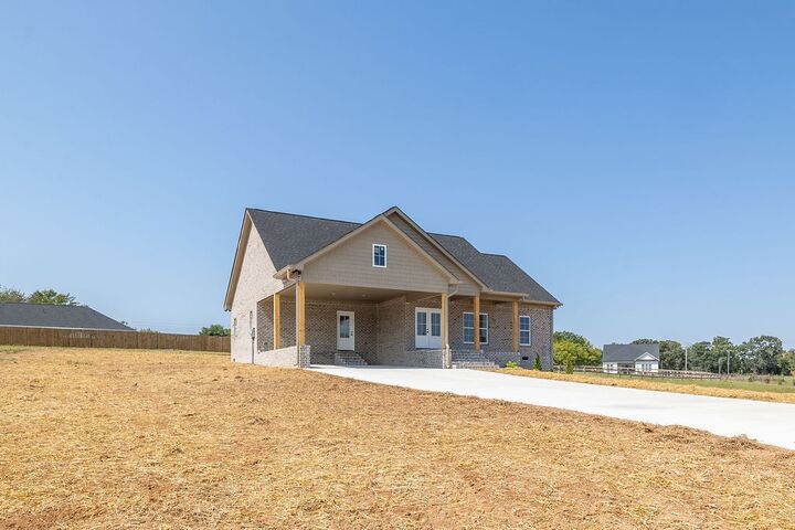 Property Photo: 34 Baker Ct TN 38464