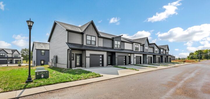 Property Photo: 1302 Jonathan Wade Circle TN 37043
