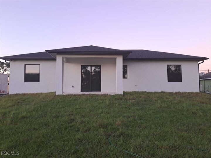 Property Photo:  2915 28th Street SW  FL 33976 