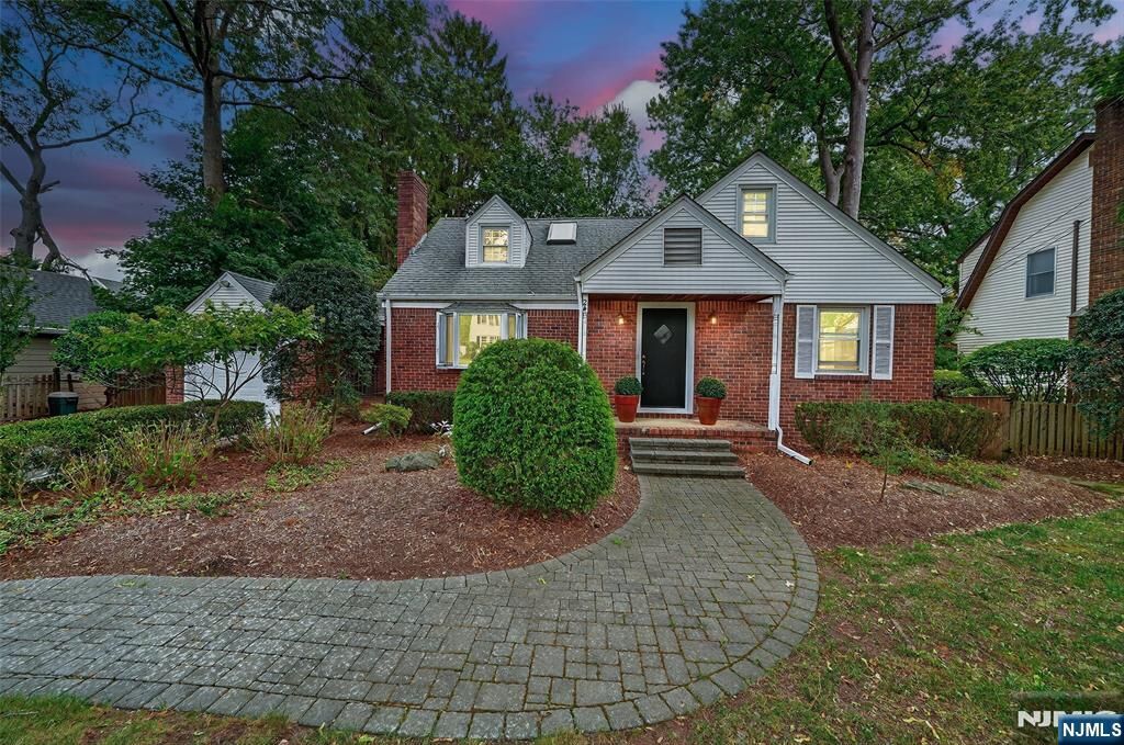 Property Photo:  24 S Lyle Avenue  NJ 07670 