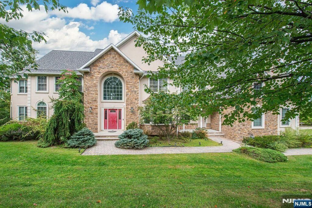 Property Photo:  68 Eileen Drive  NJ 07009 