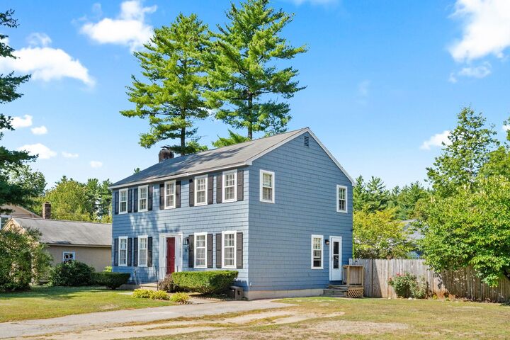 Property Photo:  18 Baymeadow Drive  NH 03063 