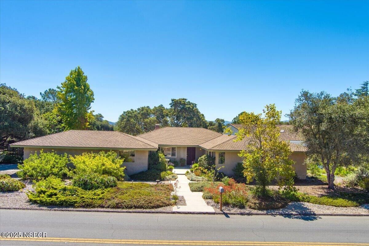 Property Photo: 1320 Onstott Road CA 93436