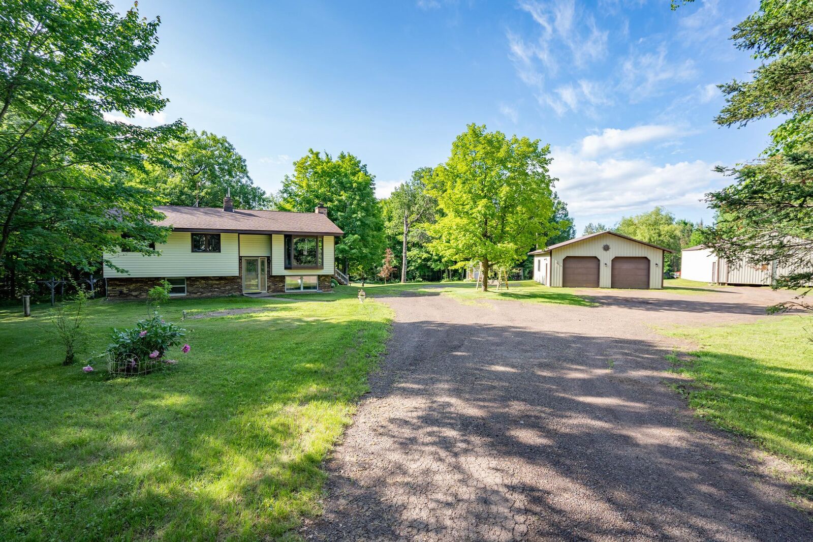 Property Photo: 2814 Roberg Road MN 55804