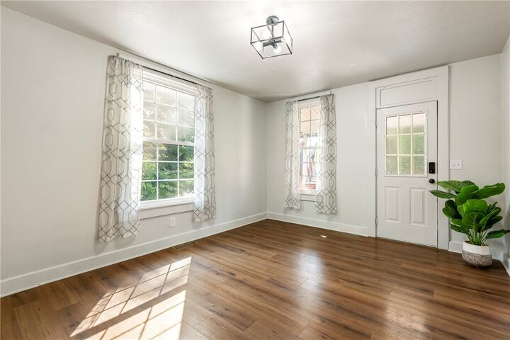 Property Photo:  314 W McKinney Street  MO 64850 