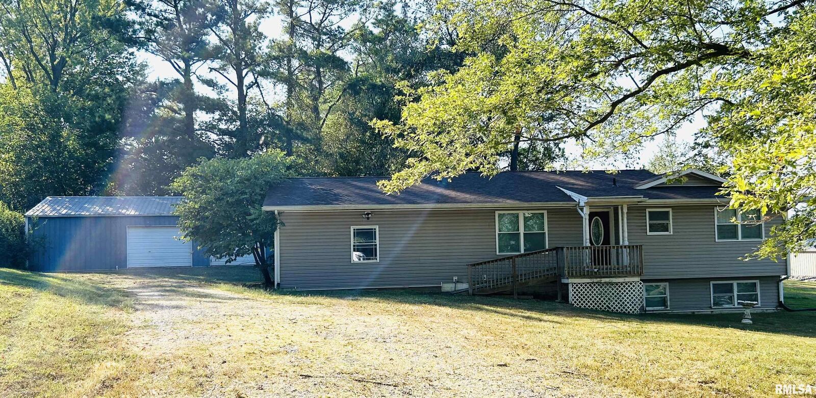 Property Photo: 744 Cardinal Road IL 62901
