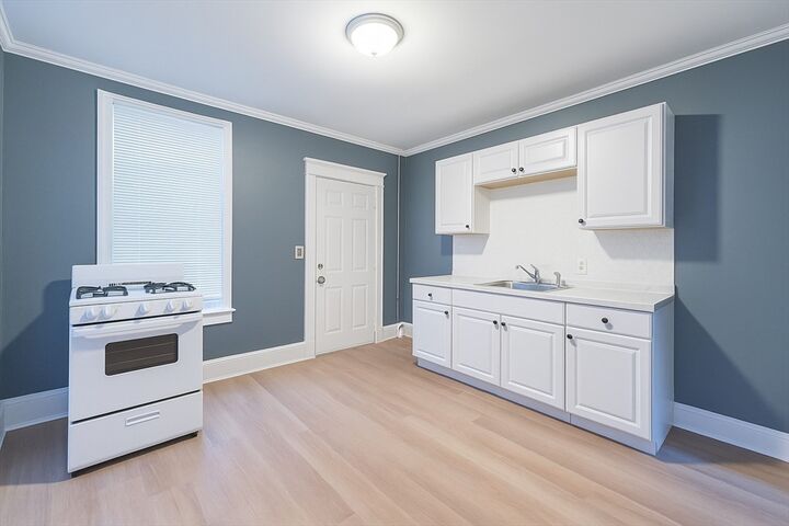 Property Photo:  365 Appleton Street 2rr  MA 01040 